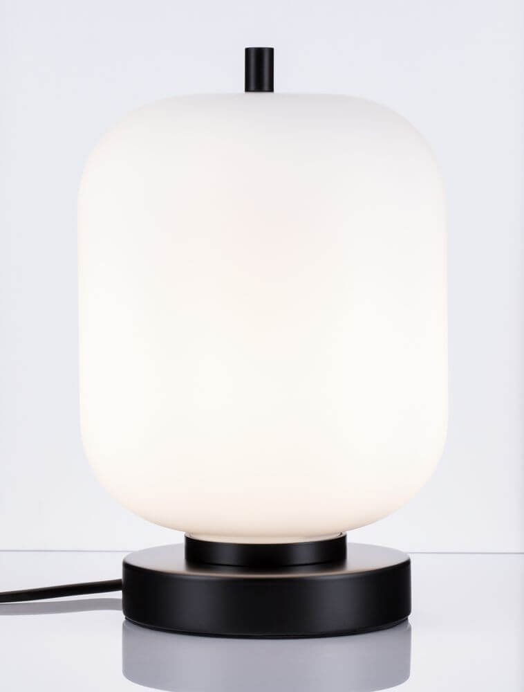 Moderne Lato Tischleuchte von Nova Luce, E14, Ø 16,5 cm, schwarze Basis, schafft angenehme Atmosphäre.