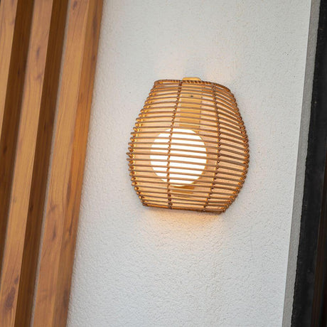 Bossa Boho-Style rechargeable outdoor wall light rattan IP54 Boho style wall-mounted made of rattan with inner Cherry lamp.