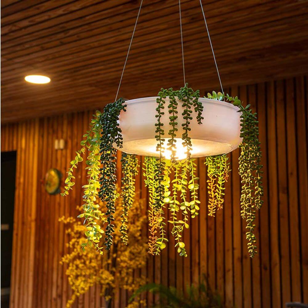 Elba LED Blumentopf Außen-Hängeleuchte mit Akku, modern mit Pflanzen. Ideal für Garten und Balkon.