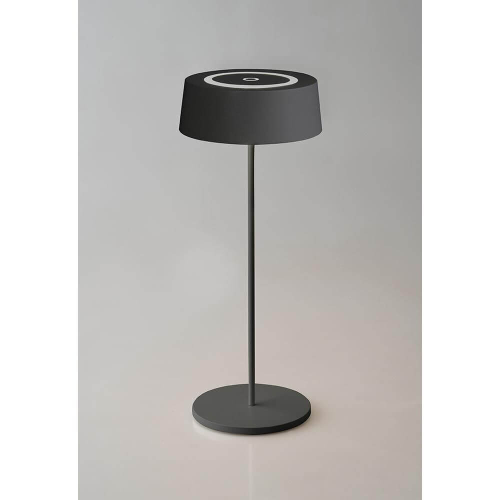 Lutec LED Akkuleuchte Cocktail mit modernem Design für die Outdoor-Beleuchtung, IP54, tragbar und stilvoll.