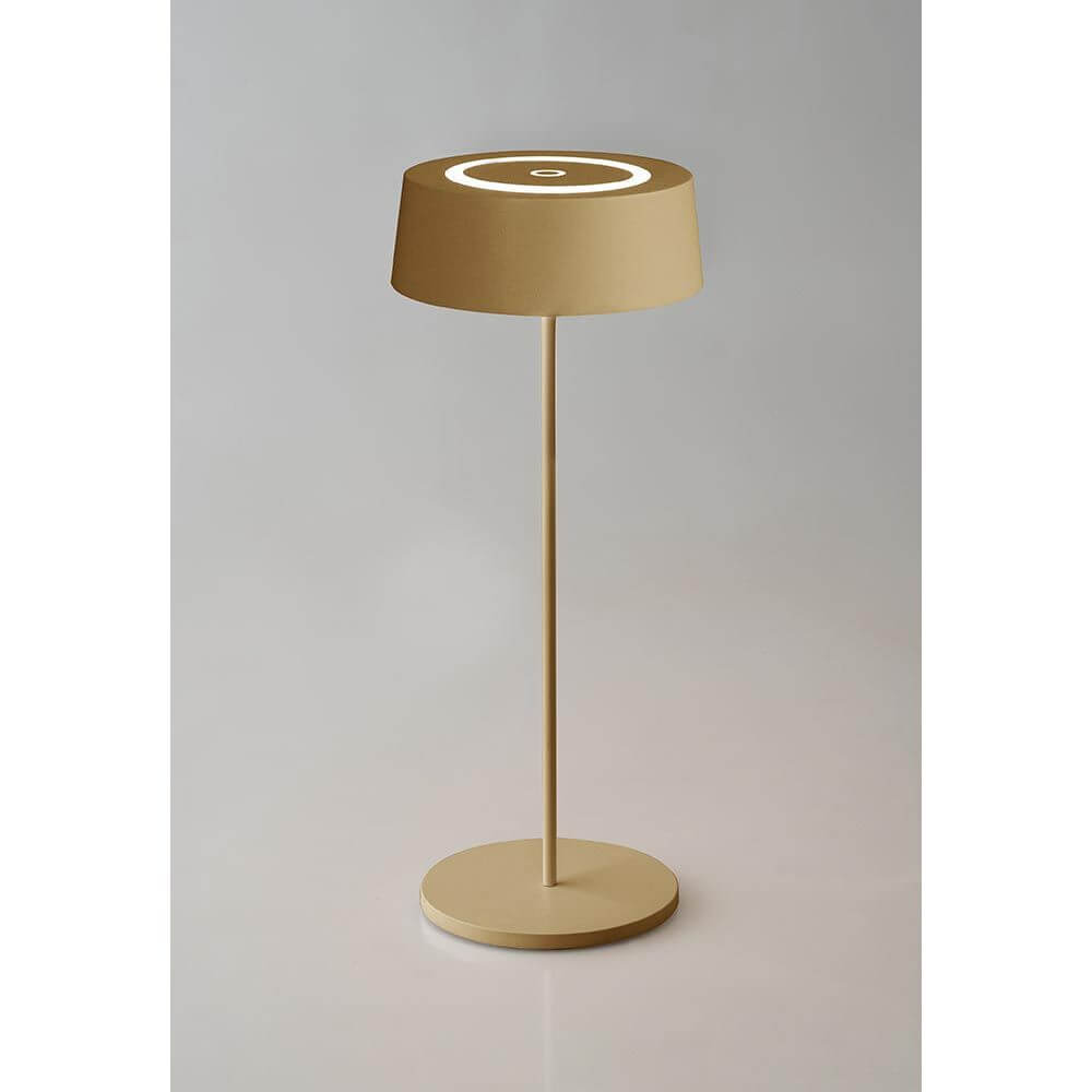 Moderne goldene LED-Akkuleuchte Cocktail für Outdoor-Bereich, IP54, stilvolles Design, tragbar und funktional.