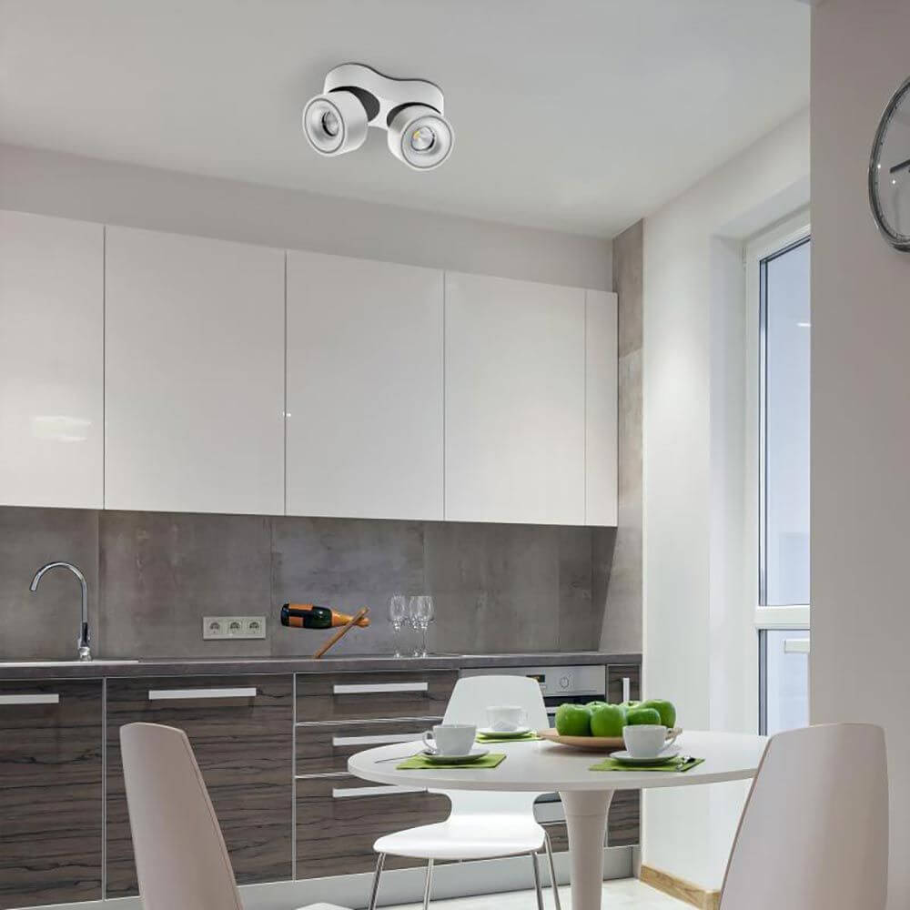 LED Deckenspot Simple 2x680lm Weiß in moderner Küche, ideal zur Ausleuchtung von Räumen.