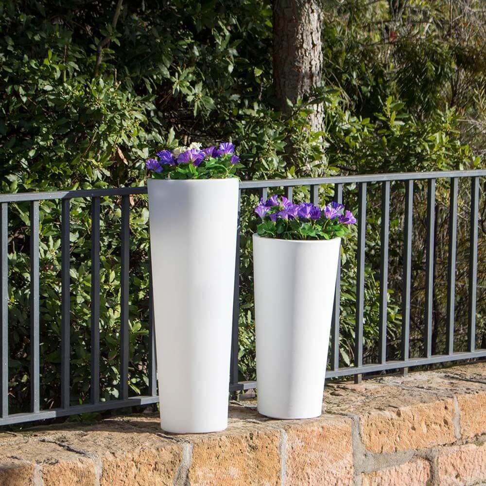 LED-Solar Dekoleuchte Ficus beleuchteter Blumentopf mit Akku in zwei Größen und bunten Blumen