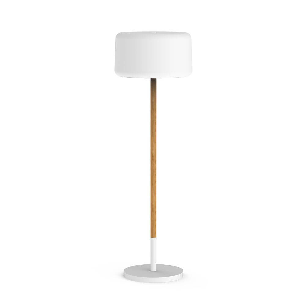 Verstellbare Stehleuchte Chloe mit Erdspieß, moderne Holzlampe für stilvolle Beleuchtung zu Hause oder im Restaurant.