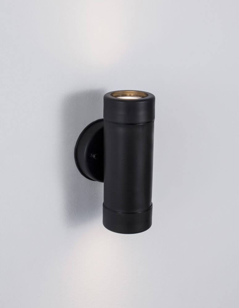 Limbio Außenwandleuchte H 18cm GU10 Up & Down IP54 in stilvollem, schwarzem Design montiert an Wand.