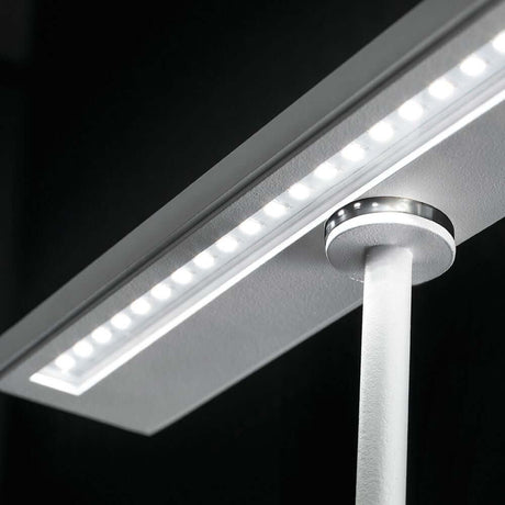 Dublight C tab LED-Tischleuchte mit modernem Design und integrierter LED-Beleuchtung.