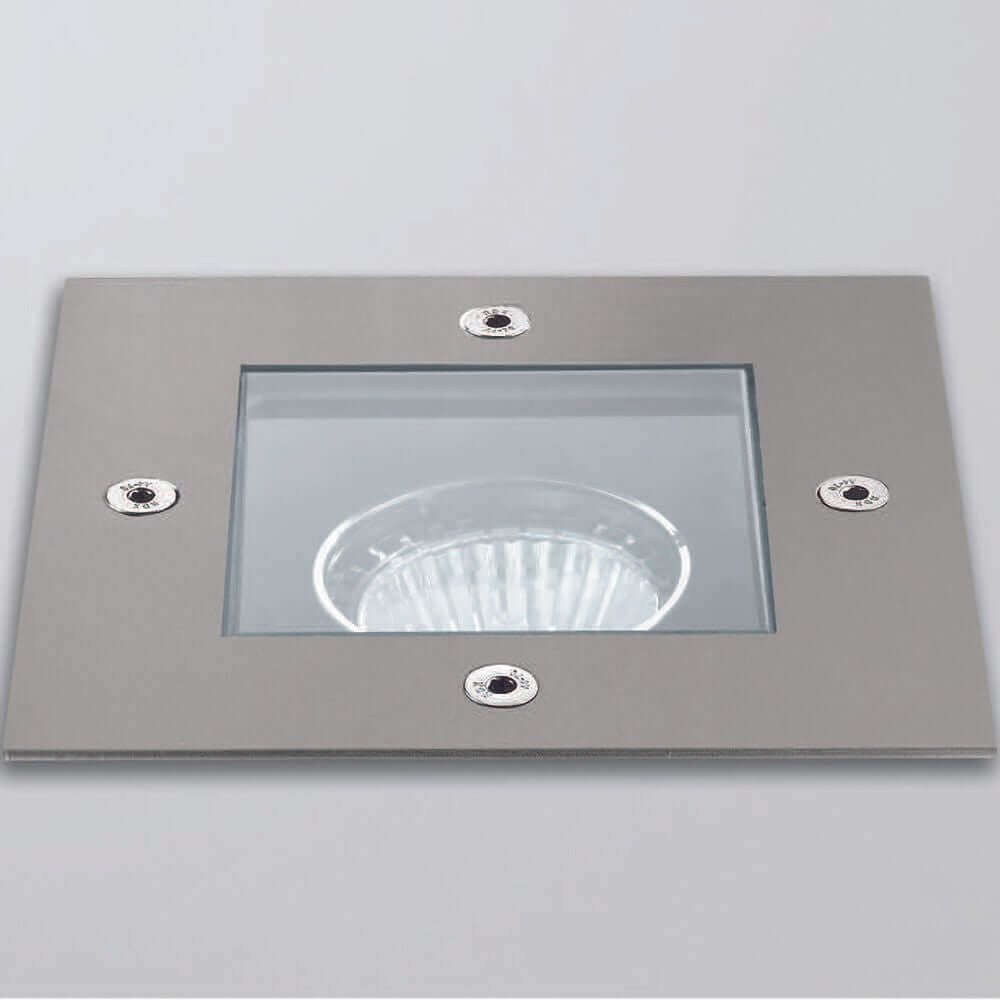 Texo QJ Uplights - elegante Einbauleuchte mit Glasabdeckung und silberner Oberfläche.