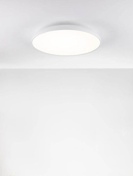 Plafonnier Linus LED Ø 60 cm Triac 3000K dans une ambiance de design sobre et élégante.