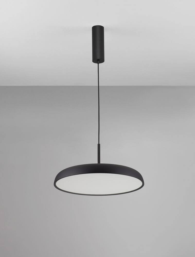 Linus LED Pendelleuchte Ø 45cm Triac 3000K in schickem Schwarz, elegante Design-Leuchte für modernen Wohnraum.