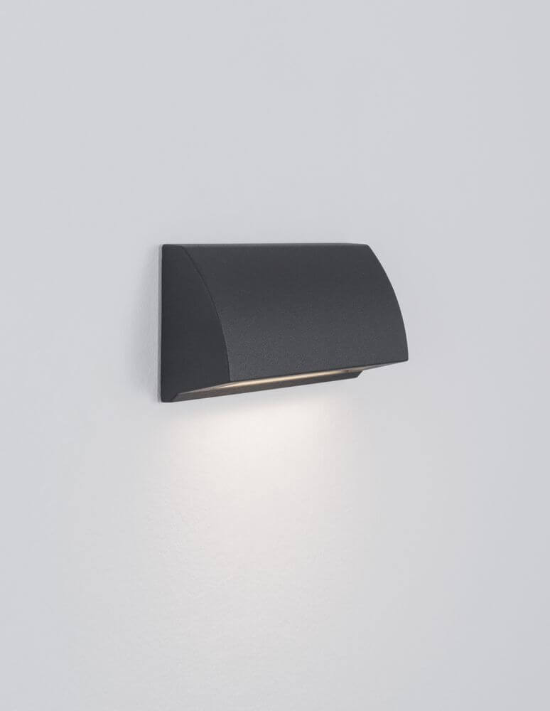 Alt Tag: Liv LED Außenwandleuchte 3000K IP54 moderne anthrazitfarbene Außenlampe mit warmweißem Licht