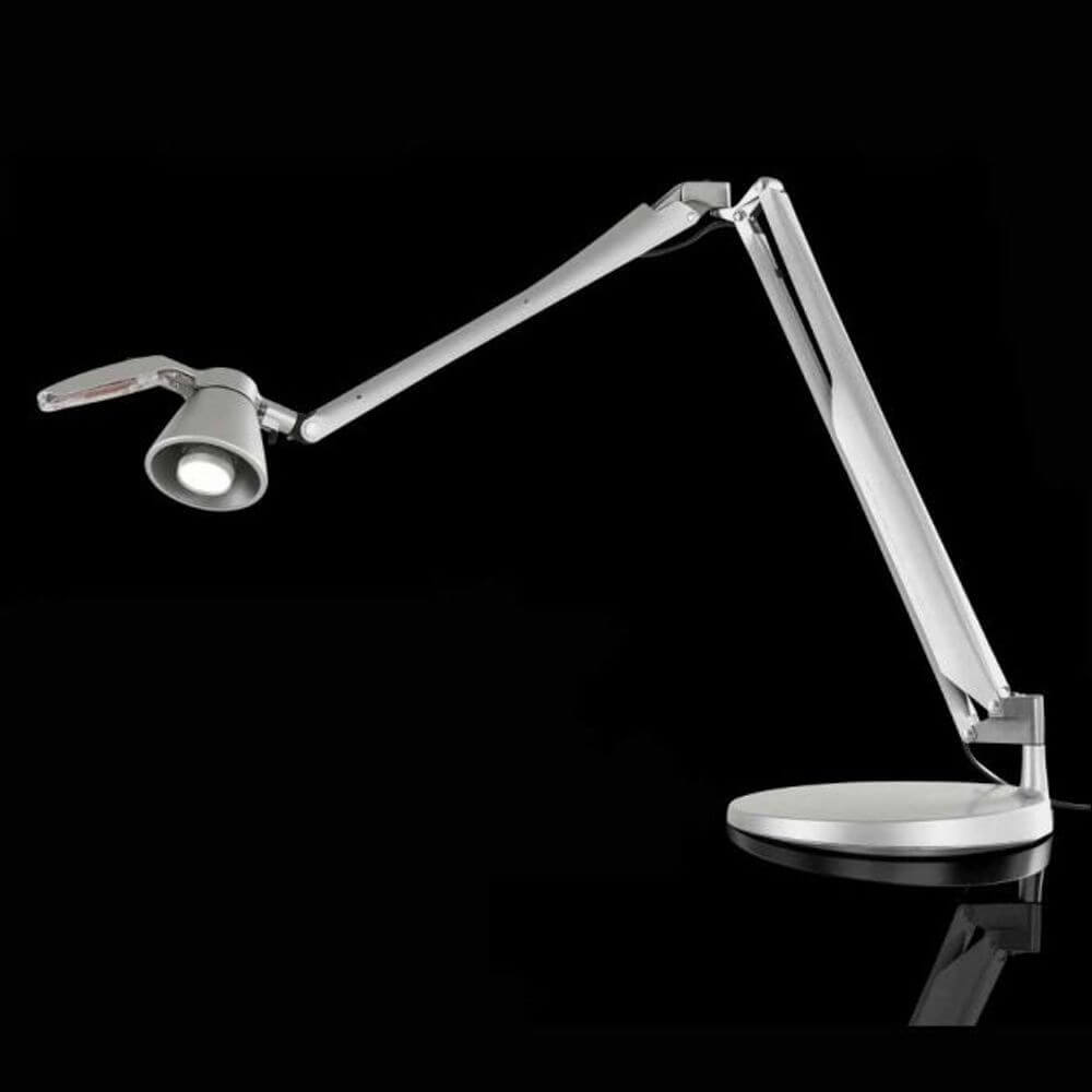 Luceplan Fortebraccio LED Tisch- & Wandleuchte (Körper) 3000K in modernem Design mit verstellbarem Lichtstrahl.