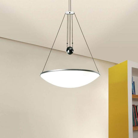 Luceplan Hängelampe Trama mit Zugseil, moderne Pendelleuchte aus Polycarbonat, perfekt für jedes Raumdesign.