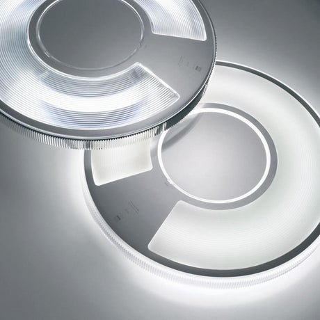 Luceplan Lightdisc LED Wand- & Deckenleuchte Ø 40cm DALI Dimmbar IP65 mit elegantem Design und sanftem Licht.