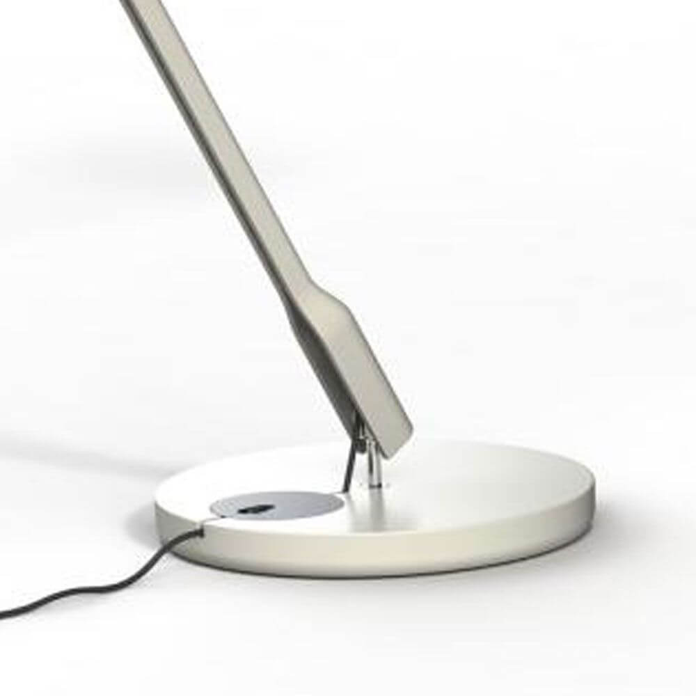 Luceplan Tivedo Tischfuß Ø 19cm mit modernem Design und stabiler Grundlage für kreative Lichtlösungen.