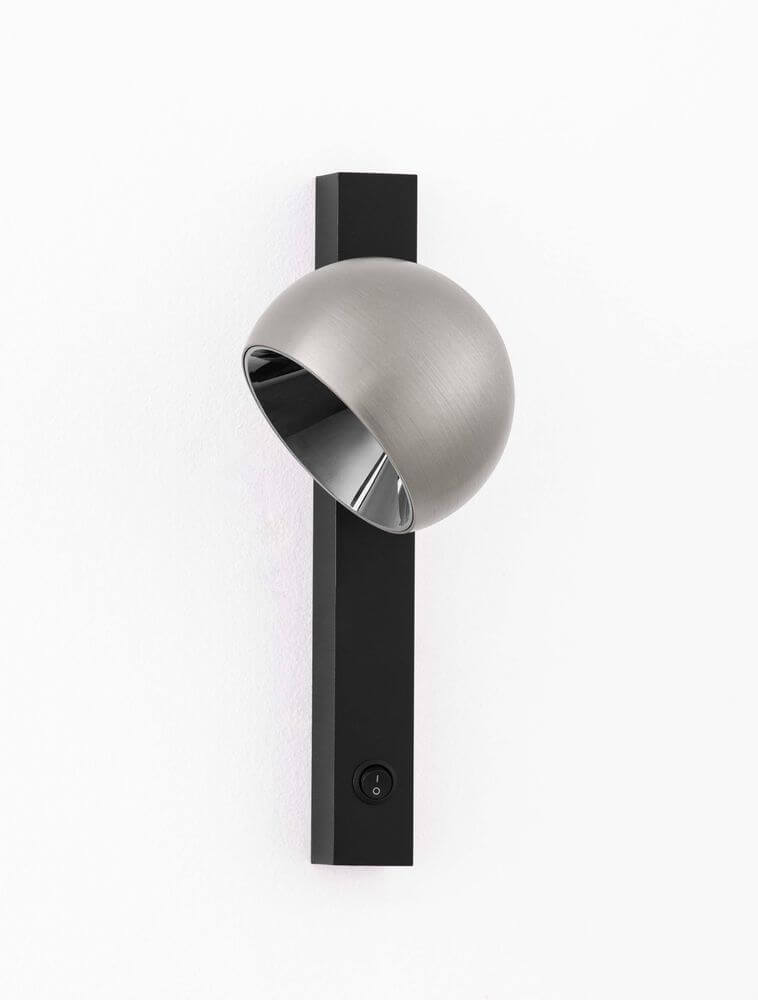 Lusa LED Wandleuchte 3000K in Nickel-Schwarz, modernes Design mit eleganter Lichtakzentuierung.