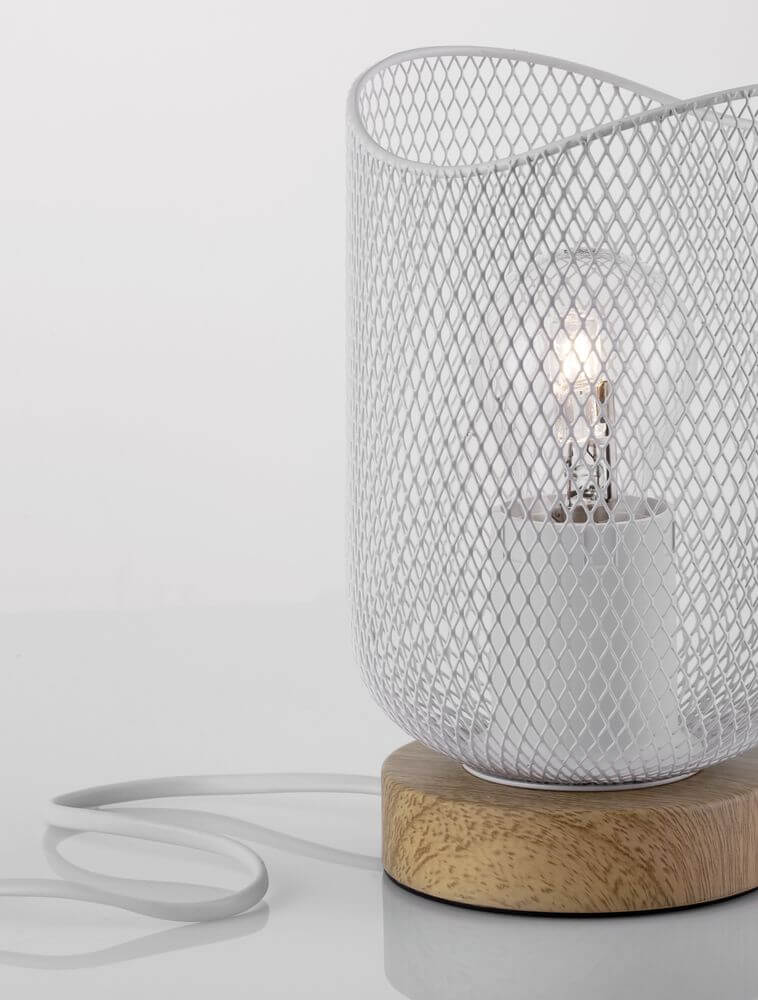 Lyron Tischleuchte E27 Ø 12cm mit natürlichem Holzfuß und modernem, weißem Metallnetz