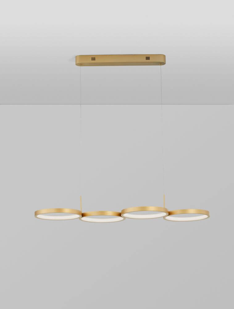Magnus LED Pendelleuchte 4-flammig 3000K in modernem Design aus goldfarbenem Metall.