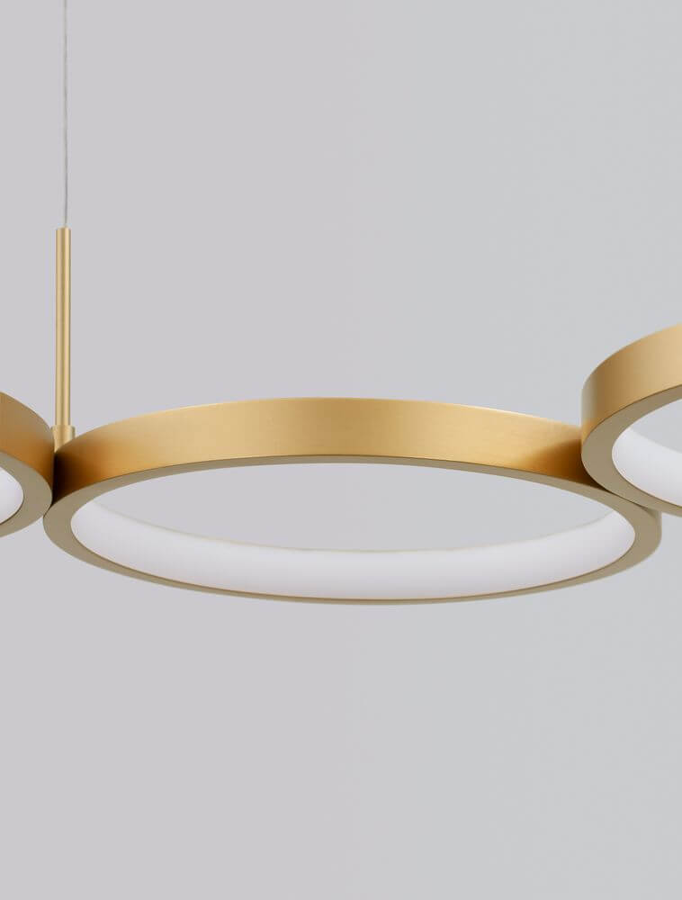 Magnus LED Pendelleuchte 4-flammig 3000K in modernem, puristischem Design.