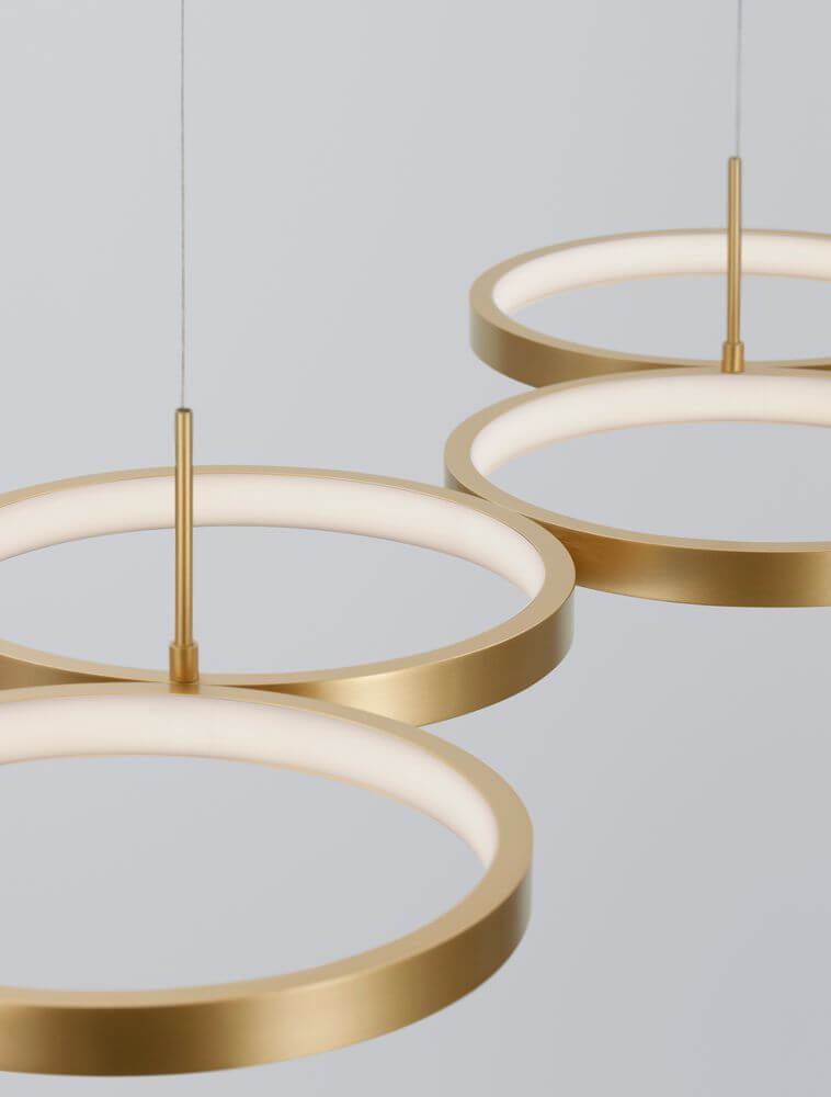 Magnus LED Pendelleuchte 4-flammig 3000K – elegante goldene Pendelleuchte für modernes Wohndesign.