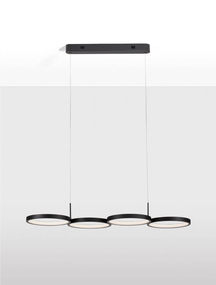 Magnus LED Pendelleuchte 4-flammig 3000K in modernem, puristischen Design mit vier runden Lampenschirmen.