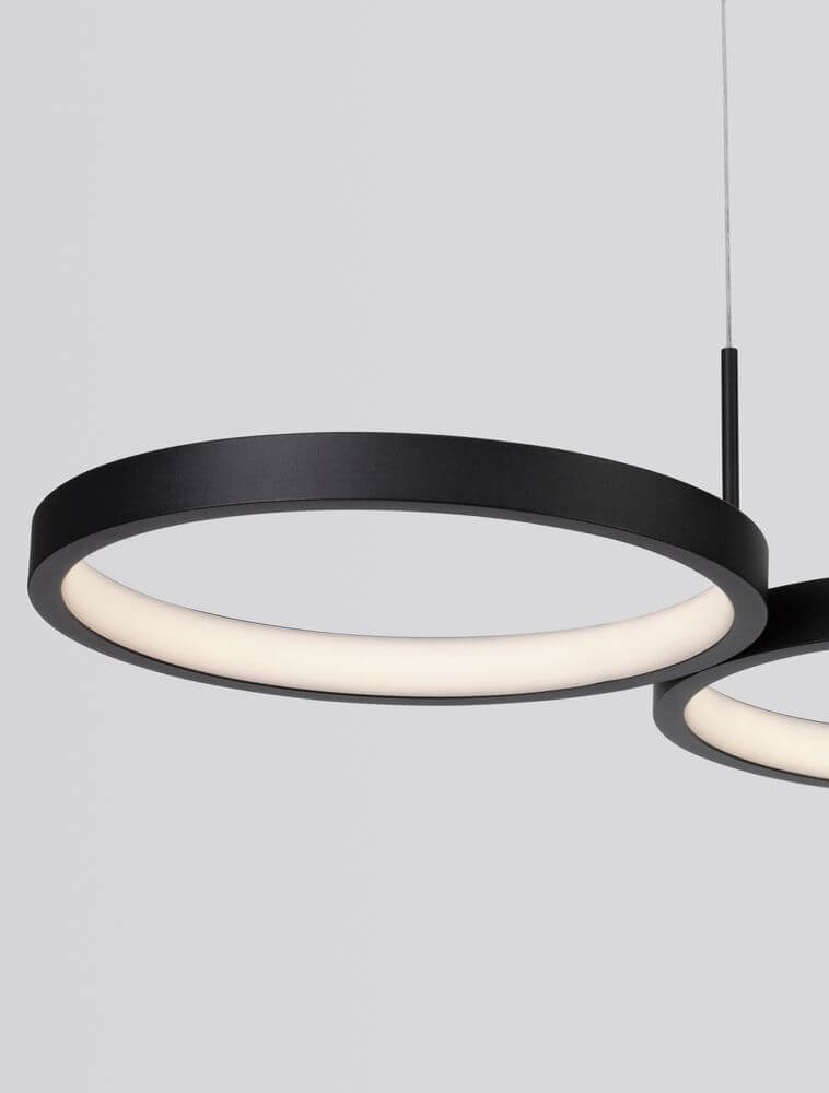 Magnus LED Pendelleuchte 4-flammig 3000K in modernem, puristischem Design, ideal für stilvolle Wohnräume.