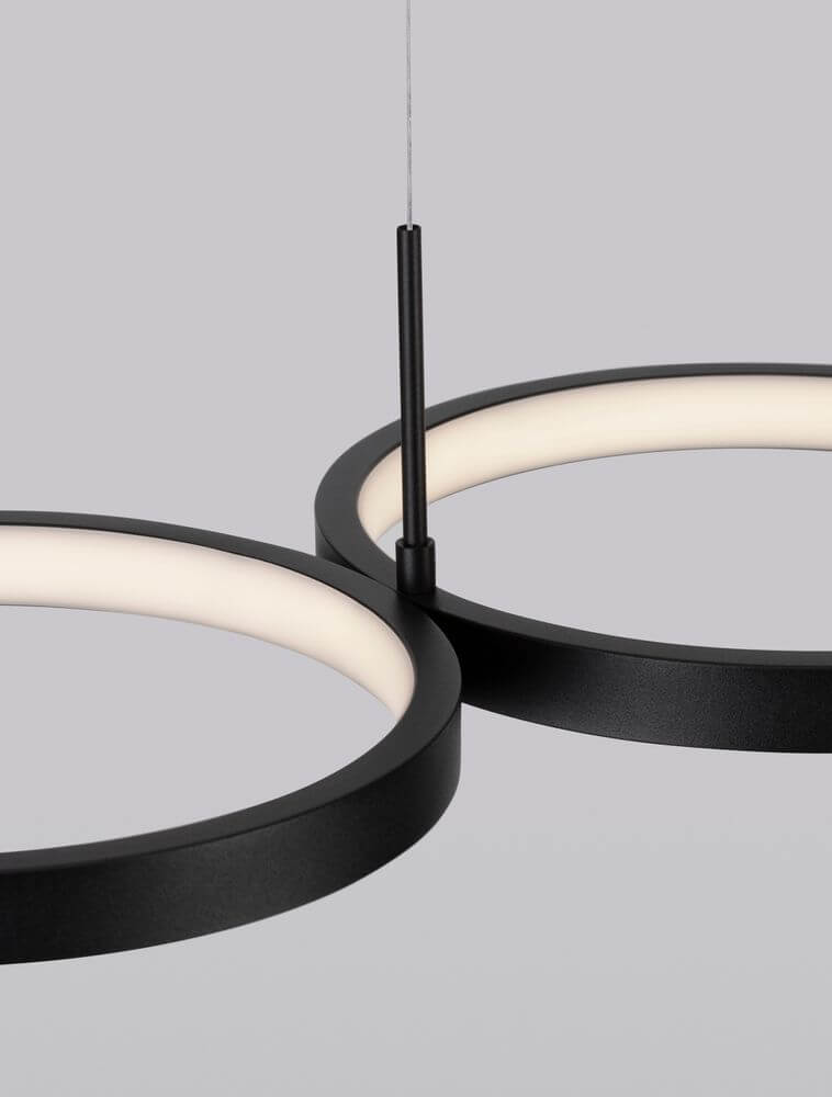 Magnus LED Pendelleuchte 4-flammig 3000K, stilvolle Pendellampe mit modernem Design in Schwarz.