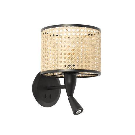 Mambo væglampe med LED-Læselys i moderne design med flettet lampeskærm.