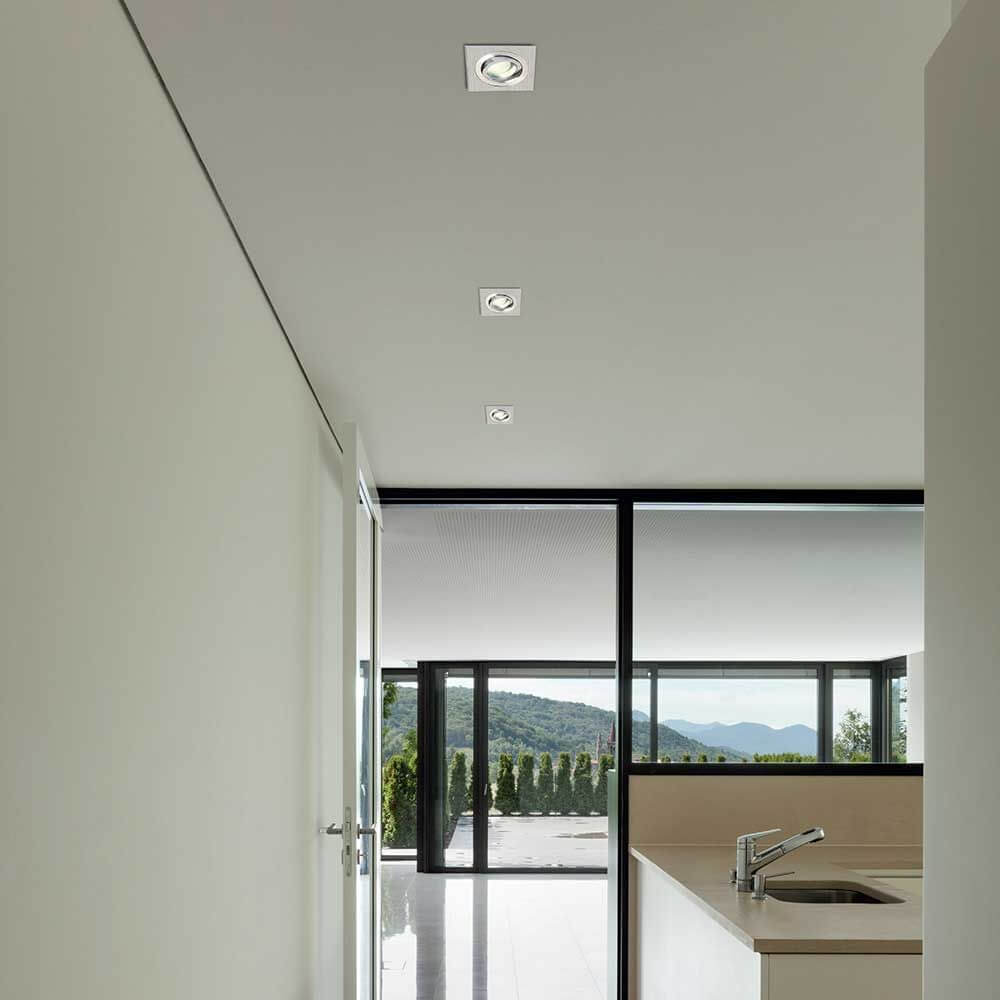 Moderne Wohnraum mit Basico Gu10 Einbaustrahler Eckig in Decke, bietet ästhetische Beleuchtung und Stil.