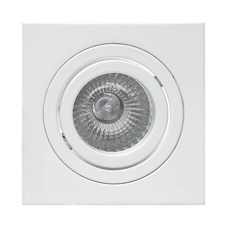Spot encastré Basico GU10 carré de forme angulaire, luminaire métallique moderne pour des espaces de vie élégants.