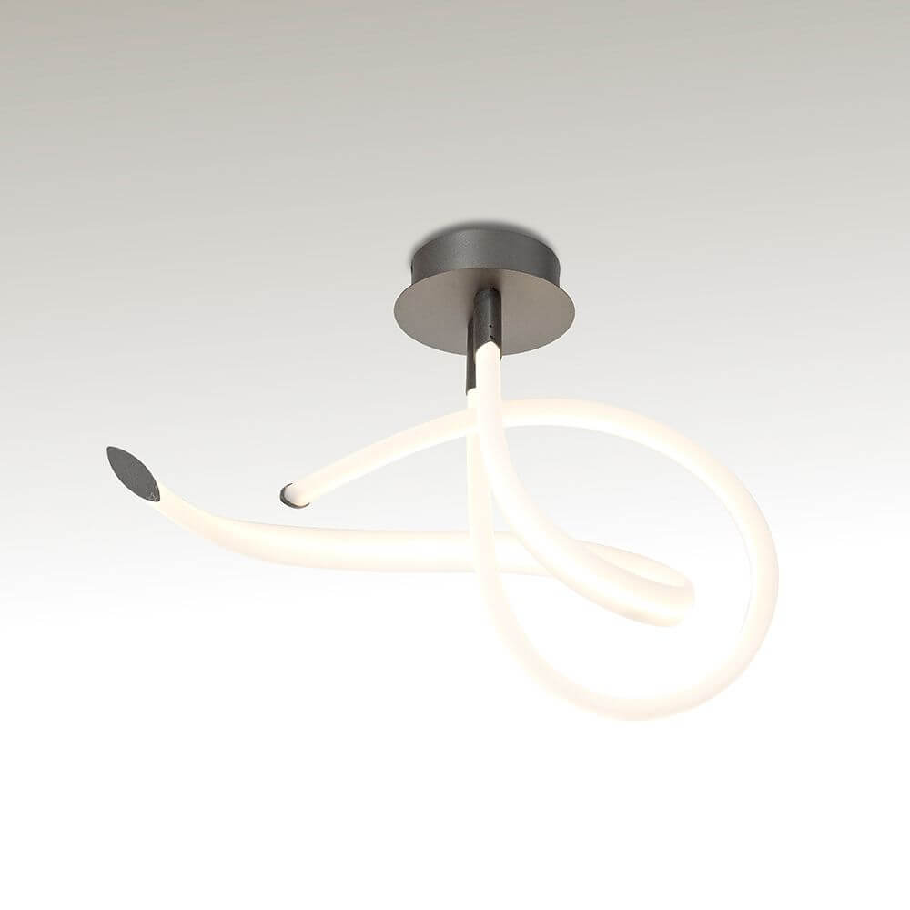 LED-Deckenlampe Armonia Curl mit geschwungener Form und eleganter Lichtwirkung.