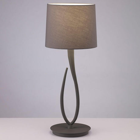 Lua Tischlampe Groß in modernem Design mit runder Textil- und Metallkombination.