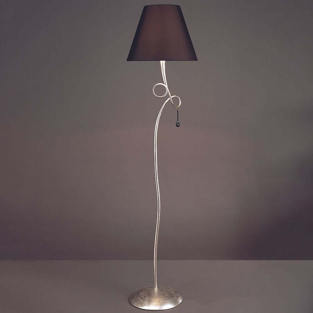 Paola Stehleuchte 173cm mit schwarzem Schirm und modernem, schlankem Design aus Metall.