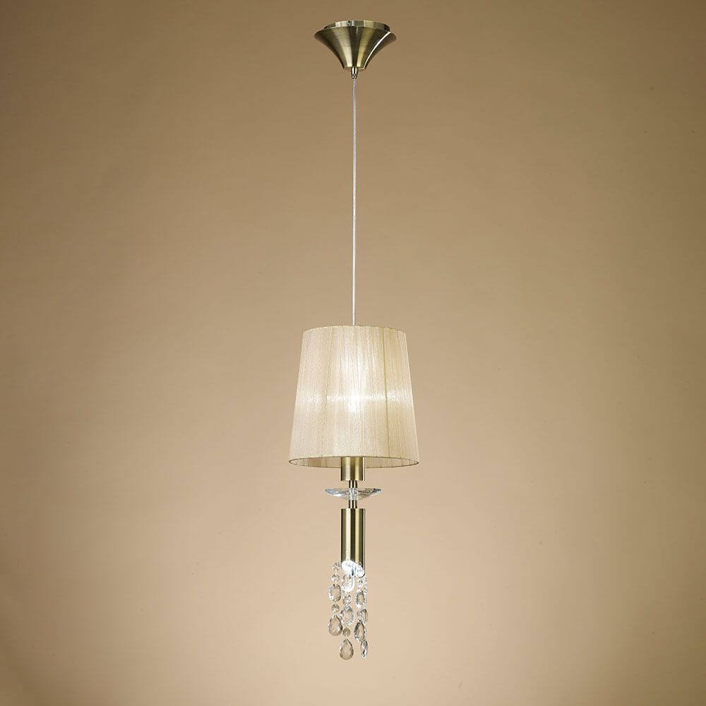 Tiffany Hängeleuchte mit modernem Design in runder Form und hochwertiger Verarbeitung, ideal für stilvolle Beleuchtung.