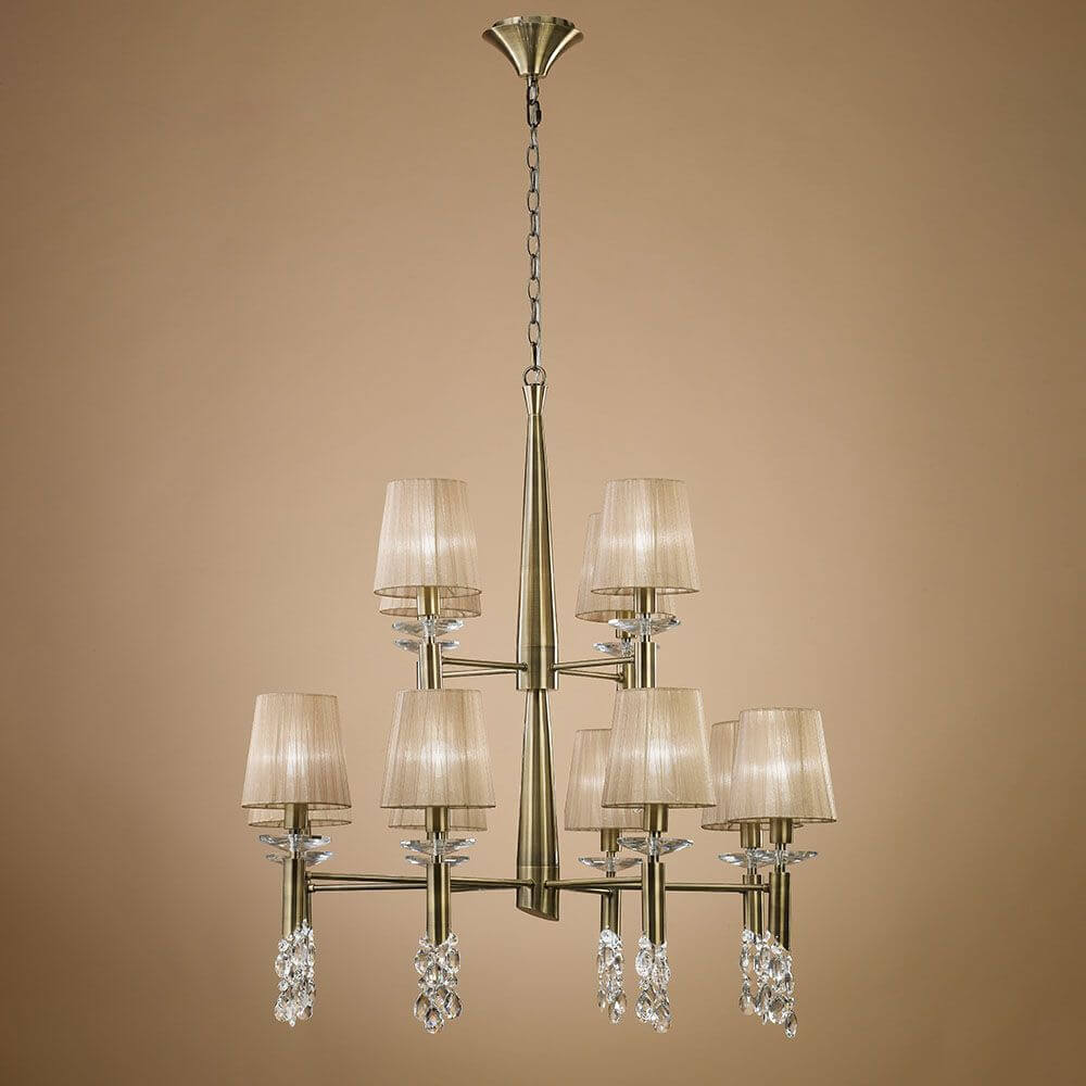 Tiffany Pendelleuchte 12-flammig in modernem Design mit metallischen und textilen Elementen.