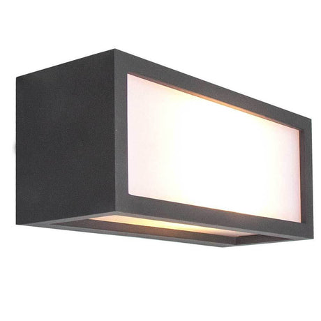 Utah Outdoor Wandlampe in rechteckiger Form mit Metallgehäuse und integriertem Leuchtmittel.