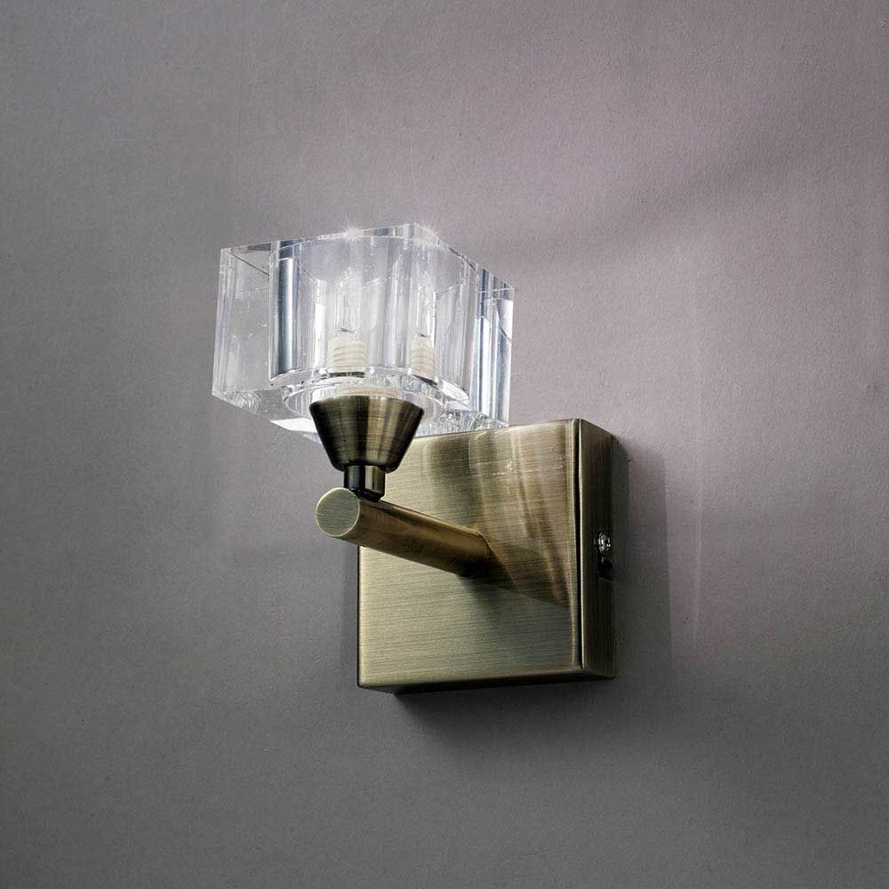 Wandlampe Cuadrax Optico aus Metall und Glas mit eckiger Form, ideal für modernes Wohndesign.