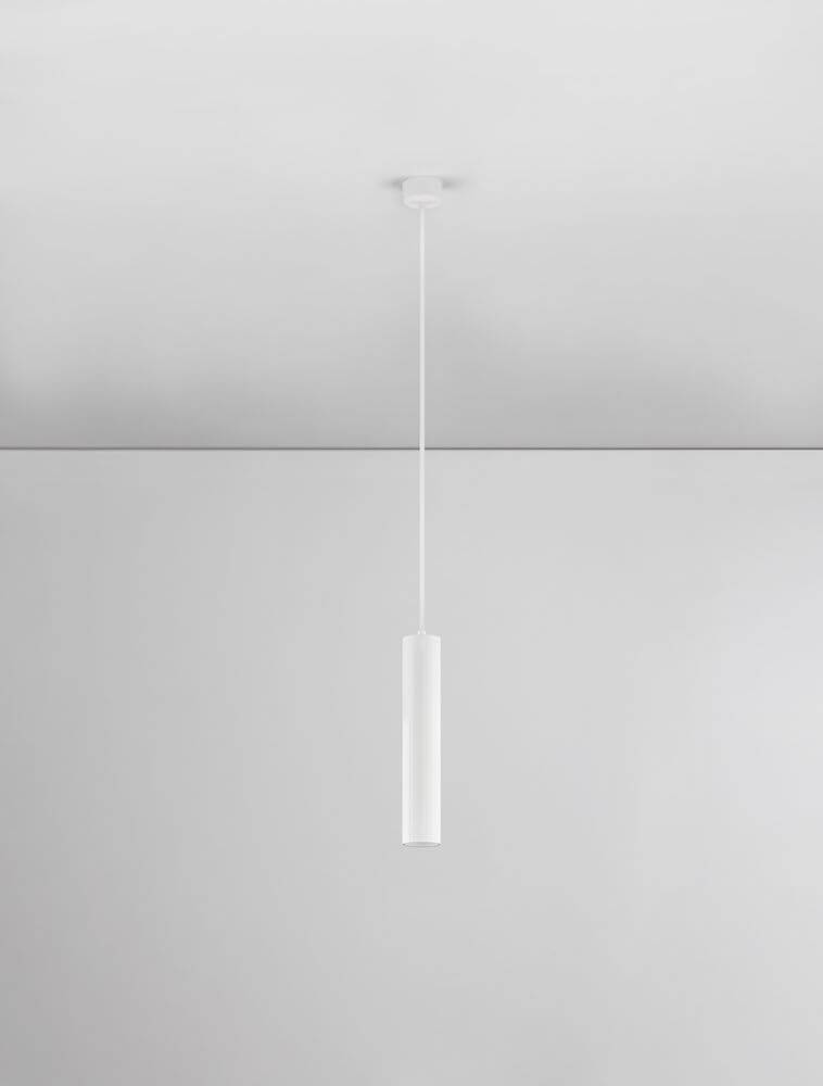 Mare Pendelleuchte Ø 5,5cm Geriffelt in minimalistischer weißer Ausführung, ideal für moderne Innenräume.