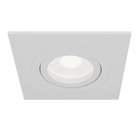 Plafonnier encastré carré Atom en blanc, spots orientables et design moderne.