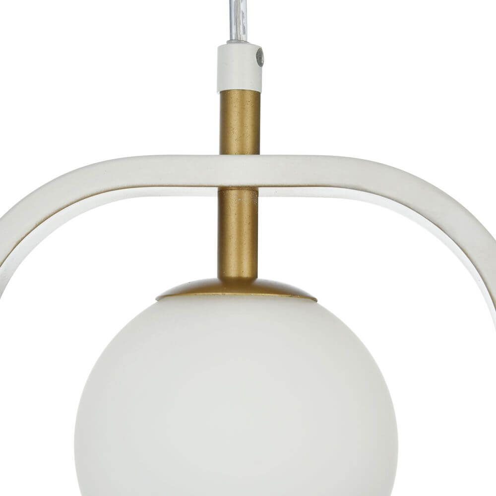 Avola Hängeleuchte mit mattem weißen Rahmen und Glasdiffusor, elegantes Design für modernes Interieur.