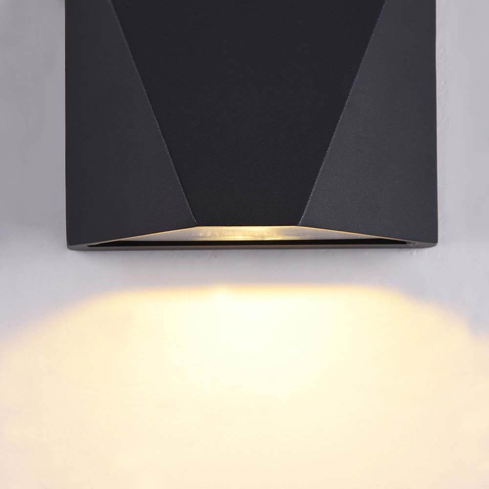 Beekman LED Außenwandleuchte Schwarz IP54, moderne LED Wandlampe aus Metall mit warmem Licht.