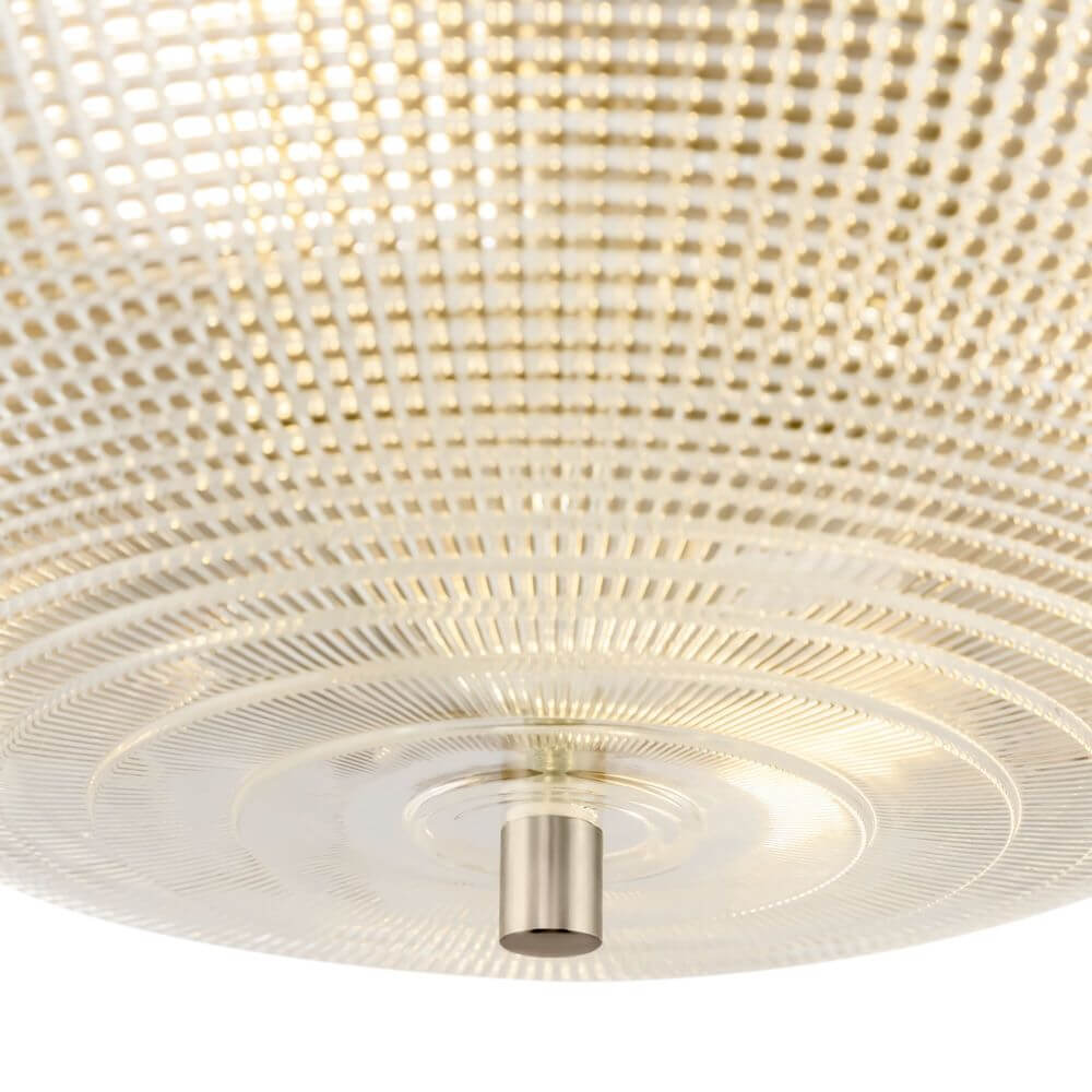 Coupe Deckenlampe mit strukturiertem Glas, Detailansicht des fakturierten Glases und metallischen Halterung.