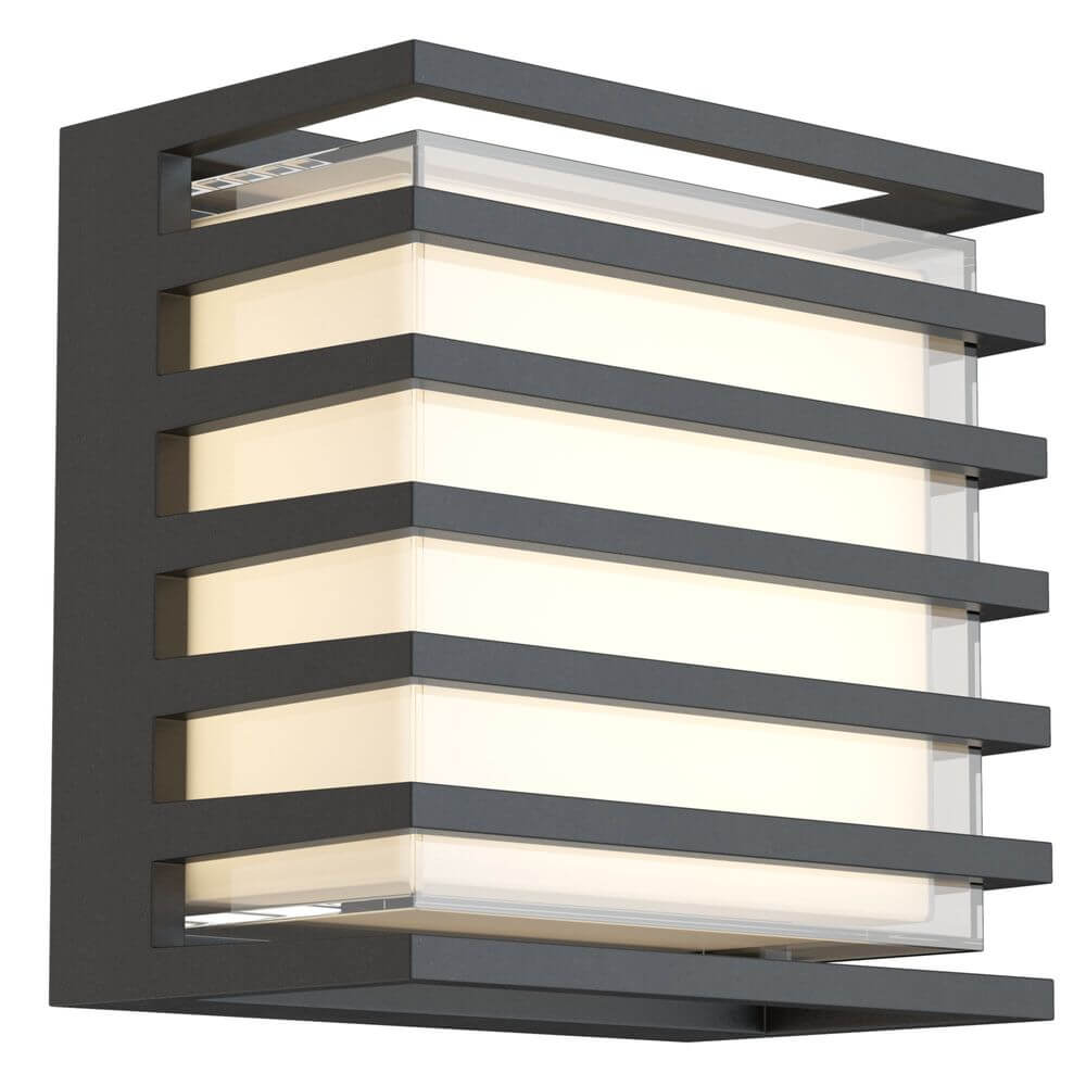DowningStreet LED-Außenwandleuchte IP65 in modernem Design mit mattem Glas und integrierten SMD-LEDs.