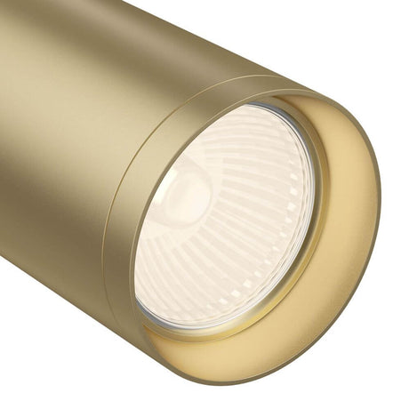 Focus Einbau-Deckenspot 80° in elegantem goldenen Design, aus pulverbeschichtetem Aluminium mit verstellbarem Kopf.