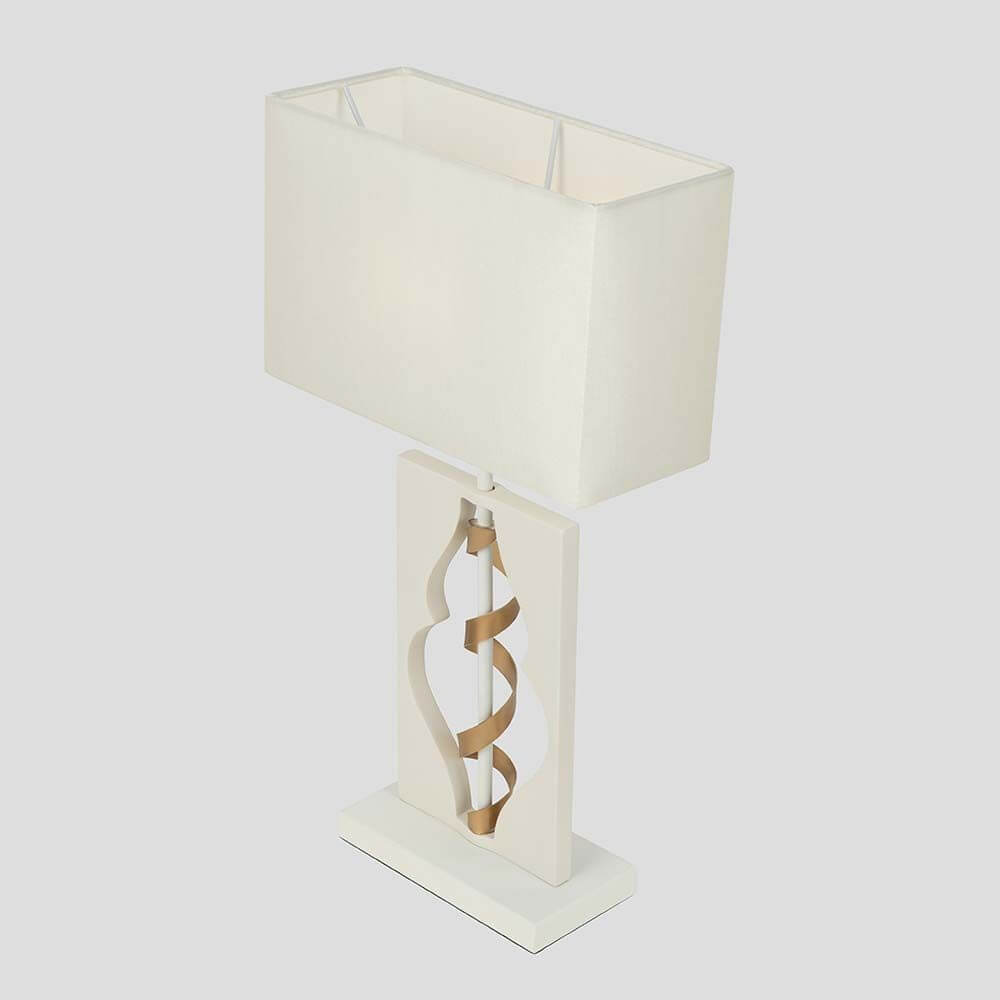 Intreccio Tischlampe Weiß, Gold mit metallischem Rahmen und Stofflampe, dekoriert mit goldenen Bändern.