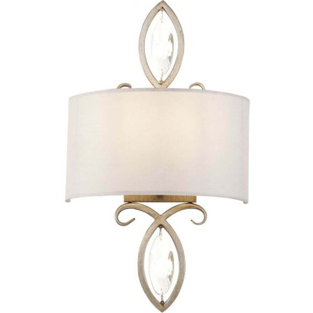 Luxe Wandleuchte Stoff Weiß mit Metallrahmen und dekorativen Glaselementen.