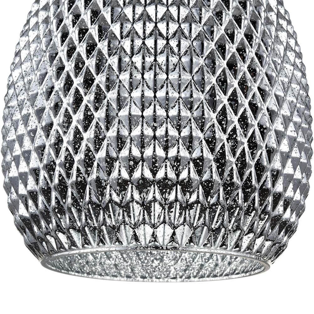 Moreno Pendellampe mit verchromtem Metallrahmen und eleganten Glasornamenten im facettierten Design.