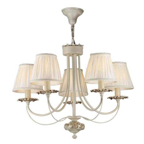 Olivia Kronleuchter Weiß mit elfenbeinfarben lackiertem Metallrahmen und plissierten Satin-Lampenschirmen in Creme