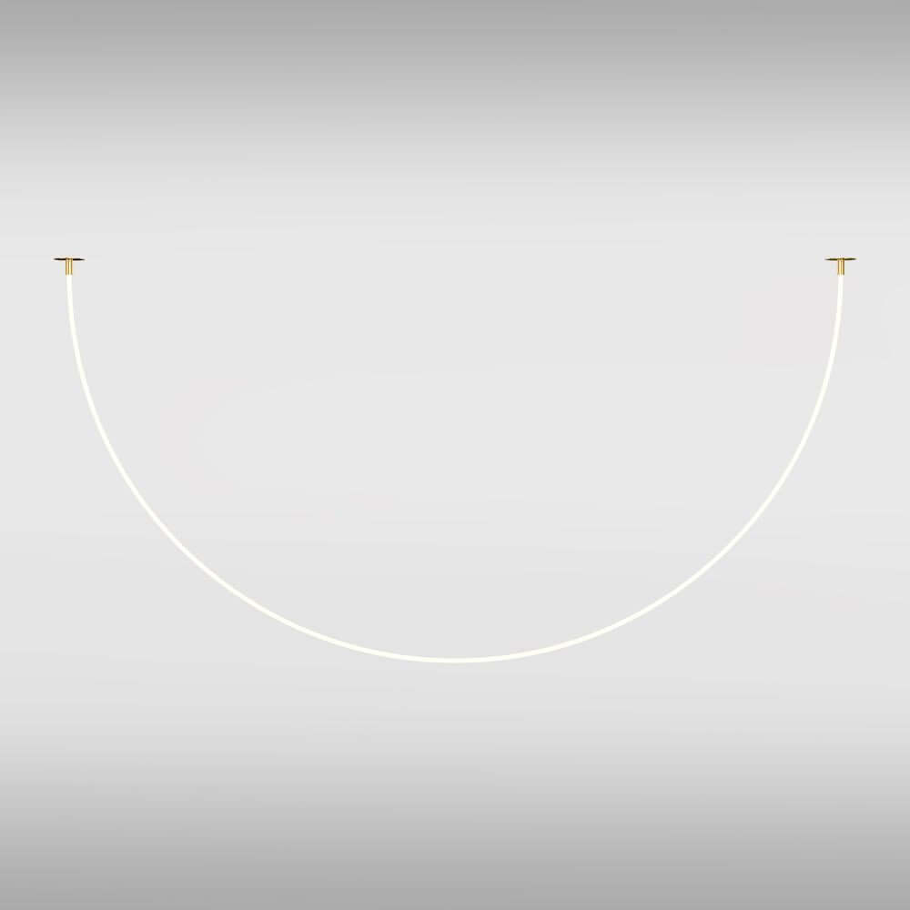 LED Pendelleuchte Tau 400cm - elegante weiße Drahtleuchte mit hochwertigen goldenen Aufhängungen.