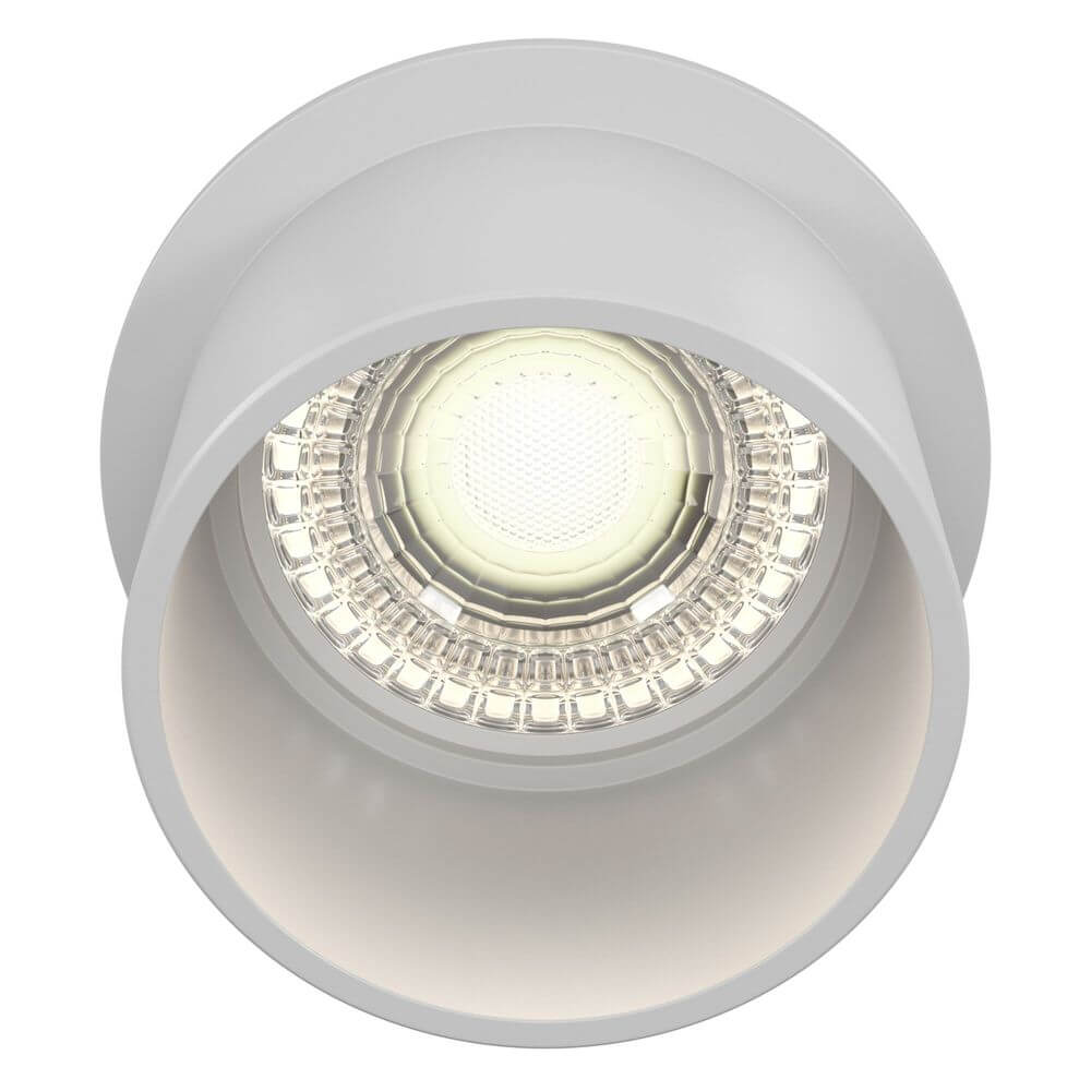 Reif Einbauleuchte groß in modernem Design mit hellem Licht und elegantem Rahmen.