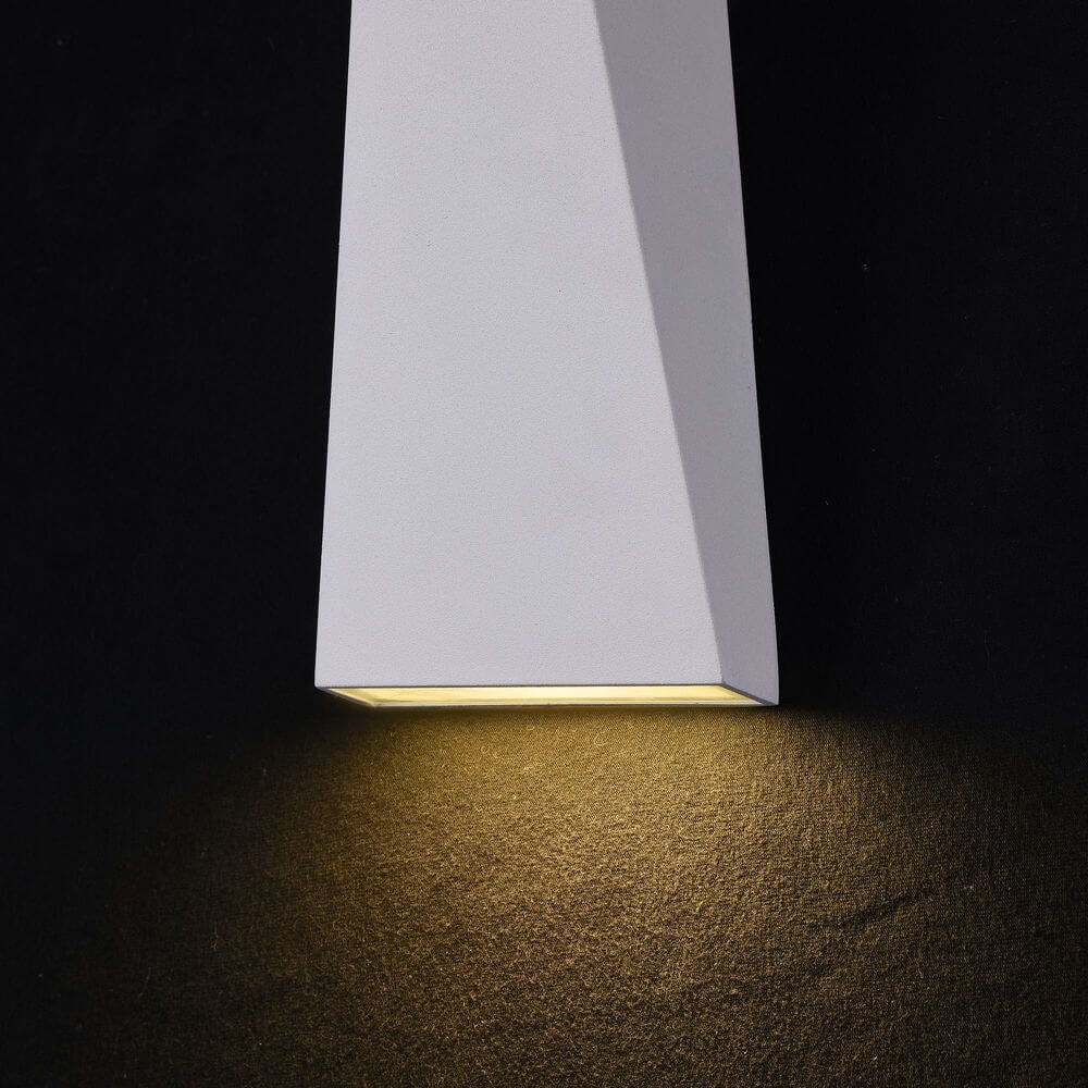 TimesSquare LED-Wandaußenlampe Big IP54 mit modernem Designs und warmem Licht.